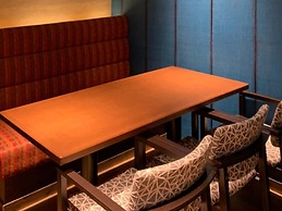 AKABANEHOLIC HOTEL