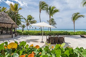 Two Ocean View Caleton Villas in CapCana