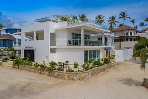 Luxury beachfront villa in Los Corales