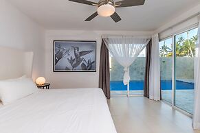 Luxury beachfront villa in Los Corales