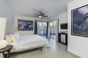 Luxury beachfront villa in Los Corales