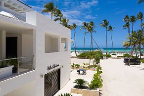 Luxury beachfront villa in Los Corales