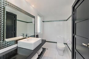 Luxury beachfront villa in Los Corales