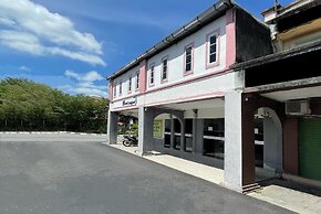 OYO 90324 Muar Station Hotel