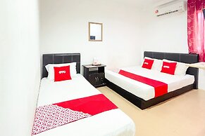 OYO 90324 Muar Station Hotel