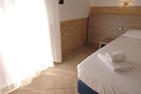 Hotel Alex Square