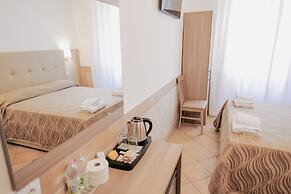 Hotel Alex Square
