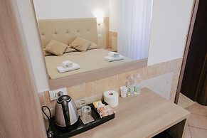 Hotel Alex Square