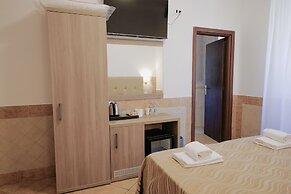 Hotel Alex Square