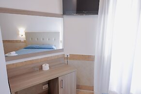 Hotel Alex Square