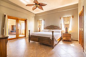Lighthouse Beach Villas