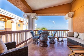 Lighthouse Beach Villas