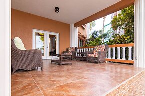 Lighthouse Beach Villas