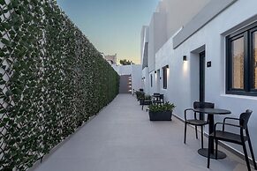 Onyx Hotel & Suites