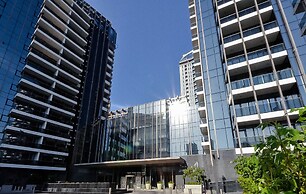 Sophisticated One Bedroom with full Marina View