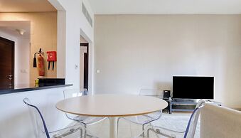 Sophisticated One Bedroom with full Marina View