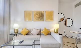 Sophisticated One Bedroom with full Marina View