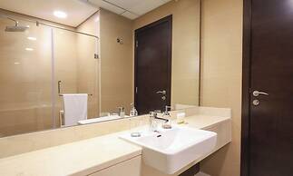 Sophisticated One Bedroom with full Marina View