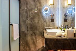 YUN-RAY PHOENIX HOTEL