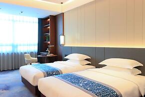 YUN-RAY PHOENIX HOTEL