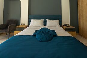 Sunrise Hotel