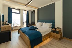 Sunrise Hotel