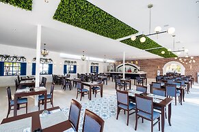 Utopia Beach Club