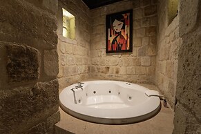 Luvi Cave Hotel