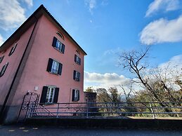 Salorino Apartments