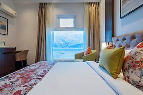 Hotel Le ROI Lake View koti