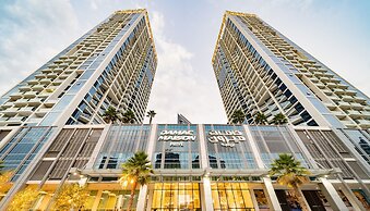 Sleek Studio in Privé with Stunning Canal View