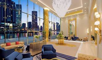 Sleek Studio in Privé with Stunning Canal View