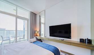 Sleek Studio in Privé with Stunning Canal View