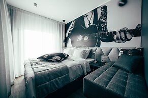 Hotel AX