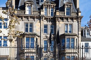 100 Princes Street