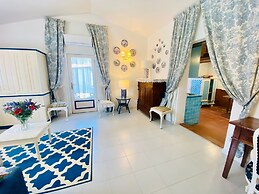 Villa Pavoncella Con Piscina