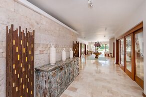 Luxurious 5-bdr villa at Casa de Campo