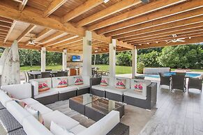 Luxurious 5-bdr villa at Casa de Campo