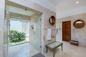 Luxurious 5-bdr villa at Casa de Campo