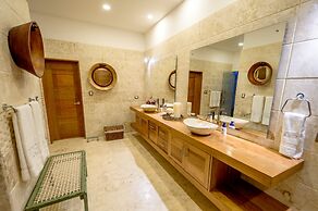Luxurious 5-bdr villa at Casa de Campo
