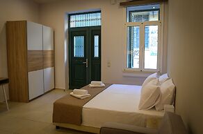 Uni Island City Suites