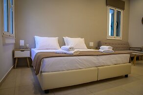 Uni Island City Suites