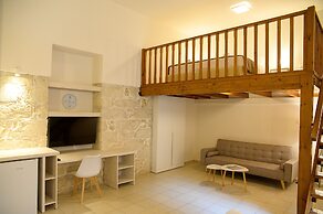 Uni Island City Suites