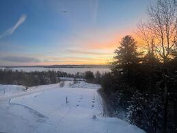 Au Sommet du Lac Magog