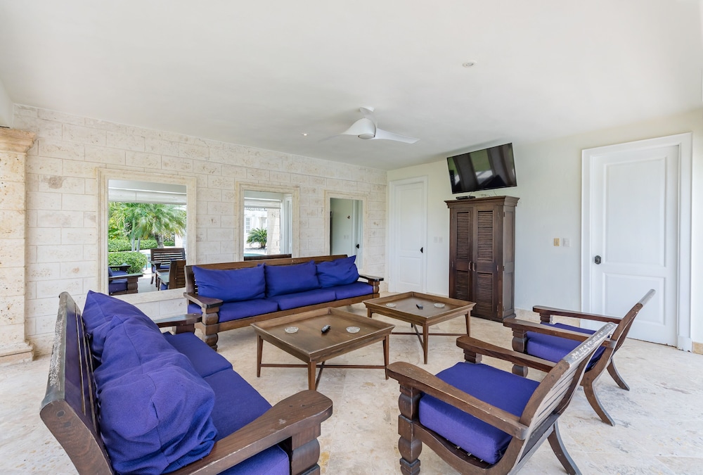 Luxury 2-level villa in Punta Cana