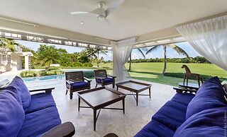 Luxury 2-level villa in Punta Cana