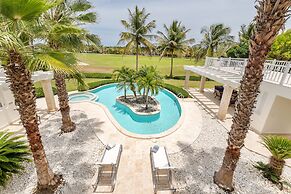 Luxury 2-level villa in Punta Cana