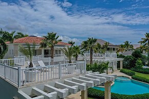 Luxury 2-level villa in Punta Cana