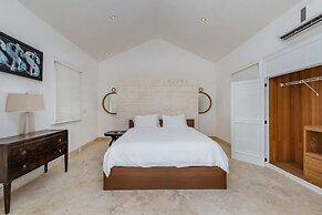 Luxury 2-level villa in Punta Cana