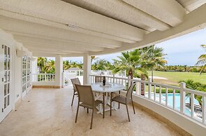 Luxury 2-level villa in Punta Cana